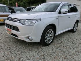 Mitsubishi Outlander PHEV G Navi Package 2013