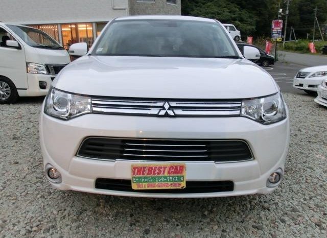 Mitsubishi Outlander PHEV G Navi Package 2013 full