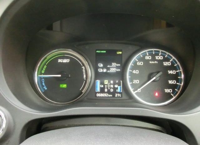 Mitsubishi Outlander PHEV G Navi Package 2013 full