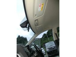 Mitsubishi Outlander PHEV G Navi Package 2013 full