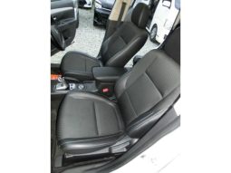 Mitsubishi Outlander PHEV G Navi Package 2013 full