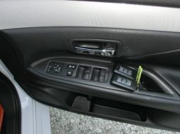 Mitsubishi Outlander PHEV G Navi Package 2013 full