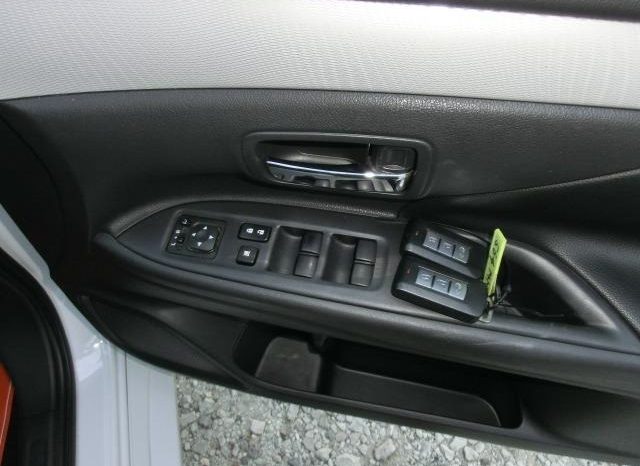 Mitsubishi Outlander PHEV G Navi Package 2013 full