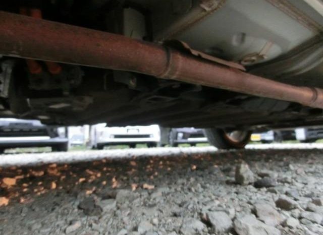 Mitsubishi Outlander PHEV G Navi Package 2013 full