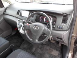 Toyota Isis Platana 2008 full