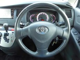 Toyota Isis Platana 2008 full