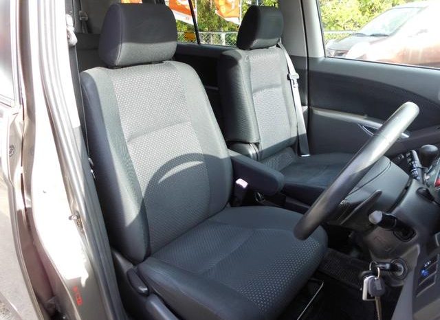 Toyota Isis Platana 2008 full