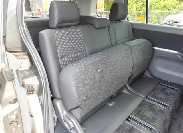 Toyota Isis Platana 2008 full