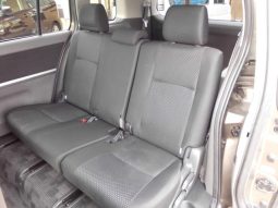 Toyota Isis Platana 2008 full