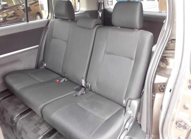 Toyota Isis Platana 2008 full