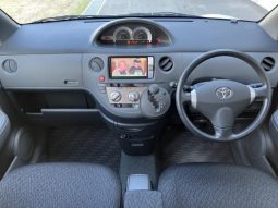 Toyota Sienta X L Package 2011 full