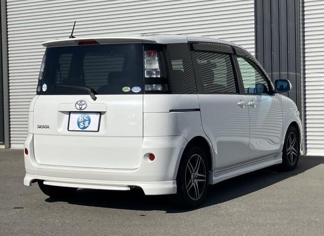 Toyota Sienta X L Package 2011 full