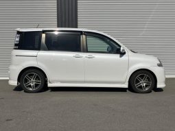 Toyota Sienta X L Package 2011 full