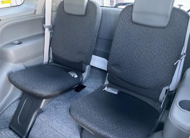 Toyota Sienta X L Package 2011 full