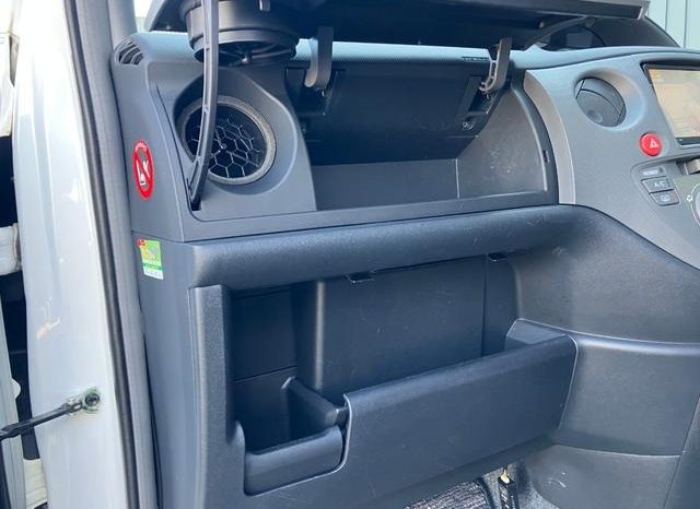 Toyota Sienta X L Package 2011 full