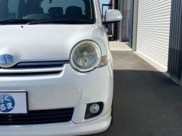 Toyota Sienta X L Package 2011 full