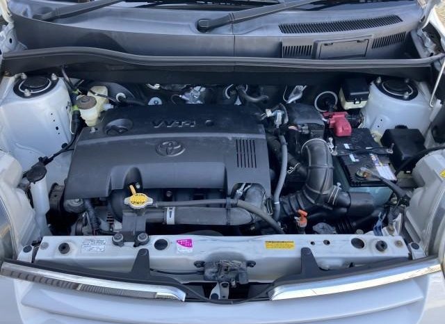 Toyota Sienta X L Package 2011 full