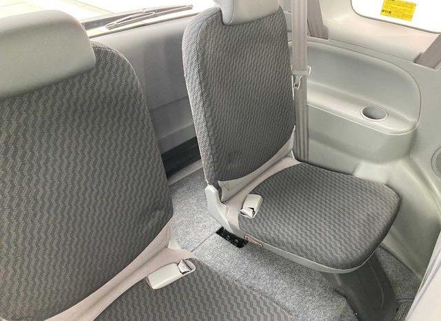 Toyota Sienta X Limited 2008 full