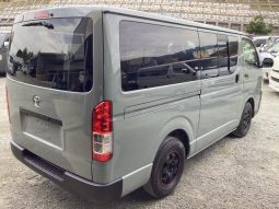 Toyota Hiace Van Long DX 2006 full