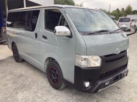 Toyota Hiace Van Long DX 2006