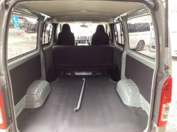 Toyota Hiace Van Long DX 2006 full