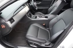 Jaguar XF Pure 2016 full