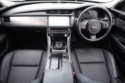 Jaguar XF Pure 2016 full