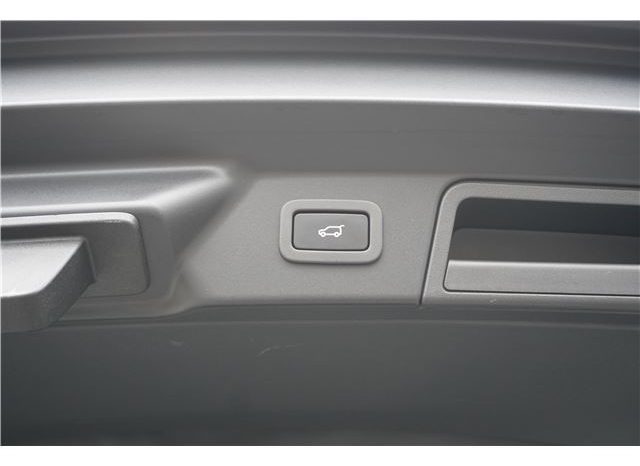 Land Rover Range Rover Velar R Dynamic S 300PS 2018 full