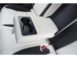 Land Rover Range Rover Velar R Dynamic S 300PS 2018 full