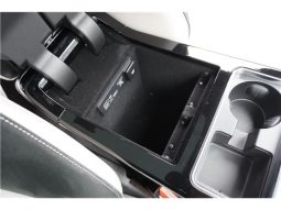 Land Rover Range Rover Velar R Dynamic S 300PS 2018 full