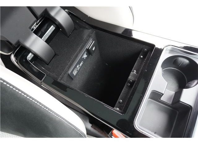 Land Rover Range Rover Velar R Dynamic S 300PS 2018 full