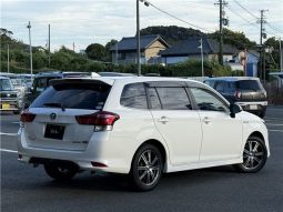 Toyota Corolla Fielder Hybrid G Aero Tourer 2017 full