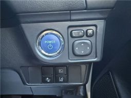 Toyota Corolla Fielder Hybrid G Aero Tourer 2017 full