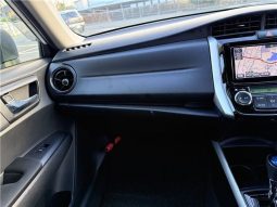 Toyota Corolla Fielder Hybrid G Aero Tourer 2017 full