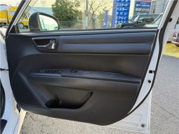 Toyota Corolla Fielder Hybrid G Aero Tourer 2017 full