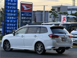 Toyota Corolla Fielder Hybrid G Aero Tourer 2017 full
