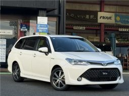 Toyota Corolla Fielder Hybrid G Aero Tourer 2017 full