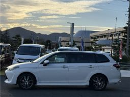 Toyota Corolla Fielder Hybrid G Aero Tourer 2017 full