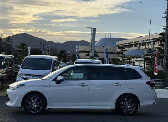 Toyota Corolla Fielder Hybrid G Aero Tourer 2017 full