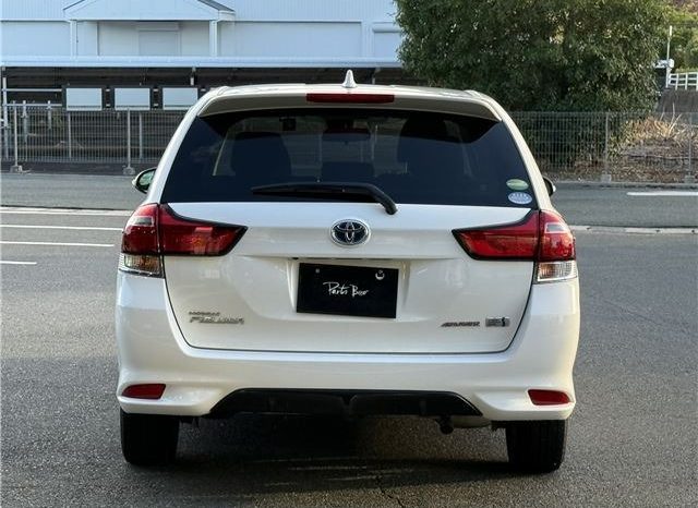 Toyota Corolla Fielder Hybrid G Aero Tourer 2017 full