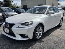 Lexus IS 300h 2016