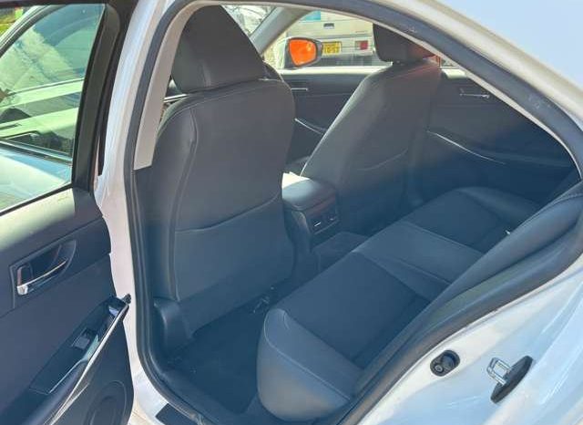 Lexus IS 300h 2016 full