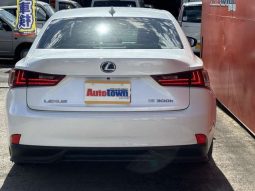 Lexus IS 300h 2016 full
