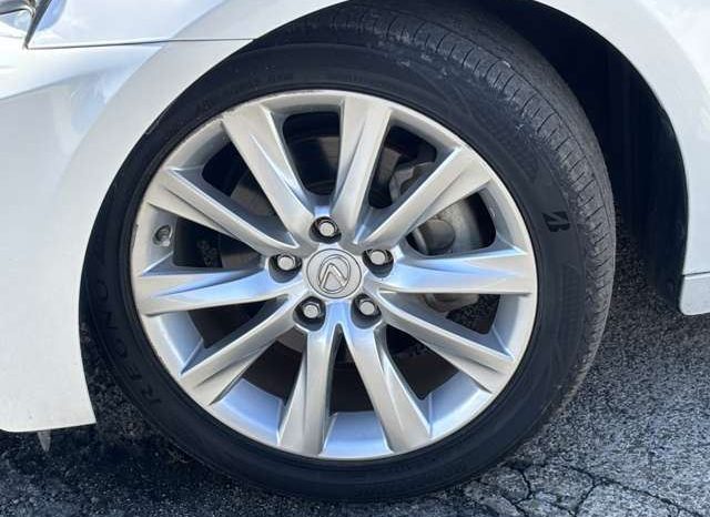 Lexus IS 300h 2016 full