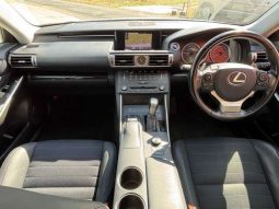 Lexus IS 300h 2016 full