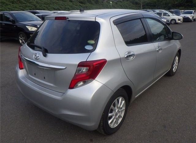 Toyota Vitz FLED Edition 2016 full