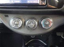 Toyota Vitz FLED Edition 2016 full