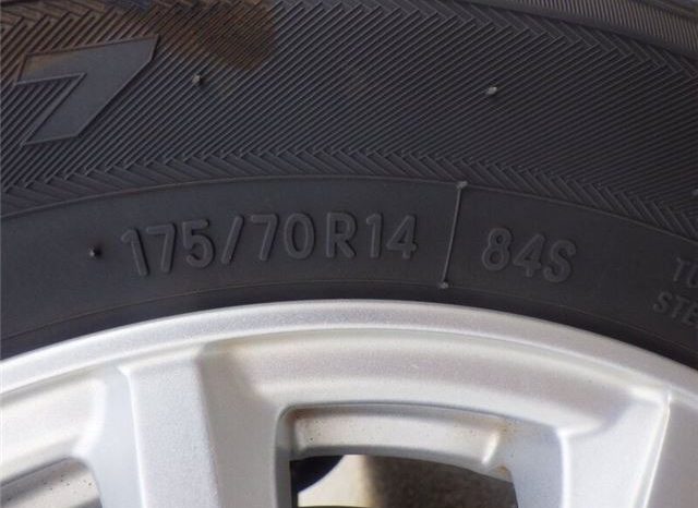 Toyota Vitz FLED Edition 2016 full