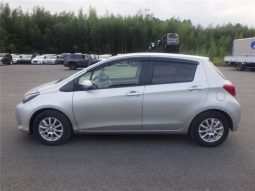 Toyota Vitz FLED Edition 2016 full