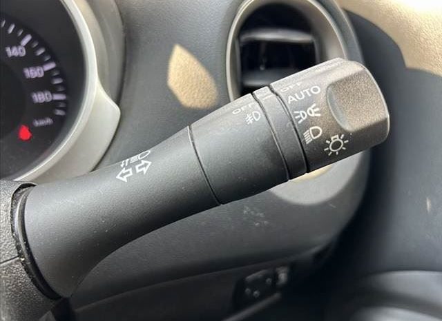 Nissan Juke 15RX 2010 full